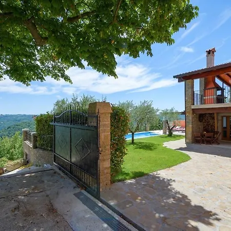 Holiday Home Zamask Prázdninový dům *