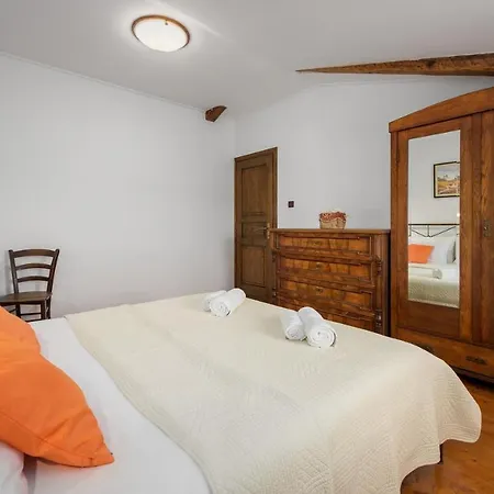 Сasa de vacaciones Holiday Home Zamask