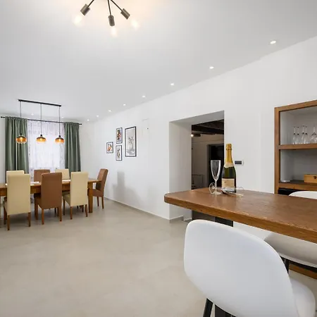 Holiday Home Zamask * Zamask