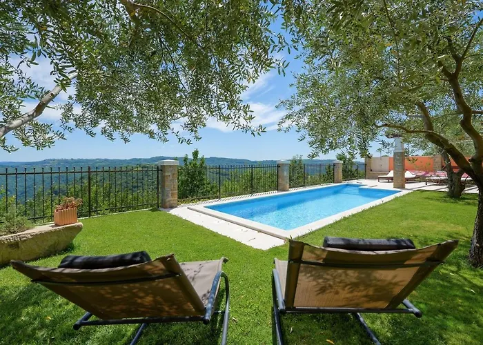 Holiday Home Zamask Ferienhaus *