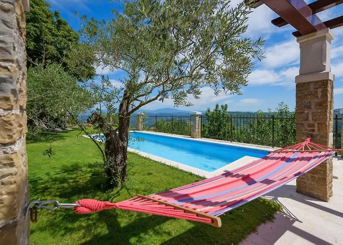 Holiday Home Zamask