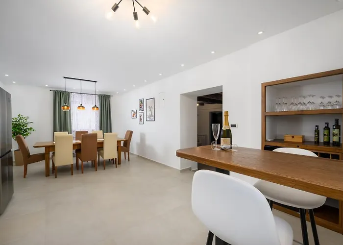 Holiday Home Zamask * Zamask