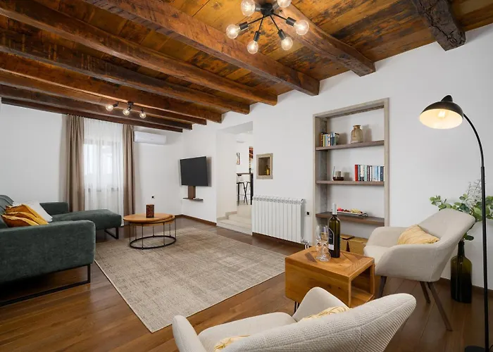 Holiday Home Zamask Ferienhaus *