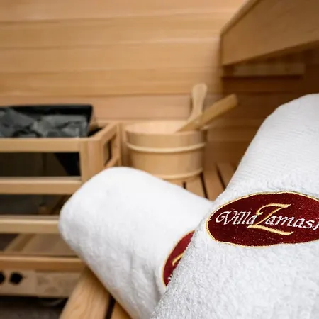 Holiday Home Zamask * Zamask